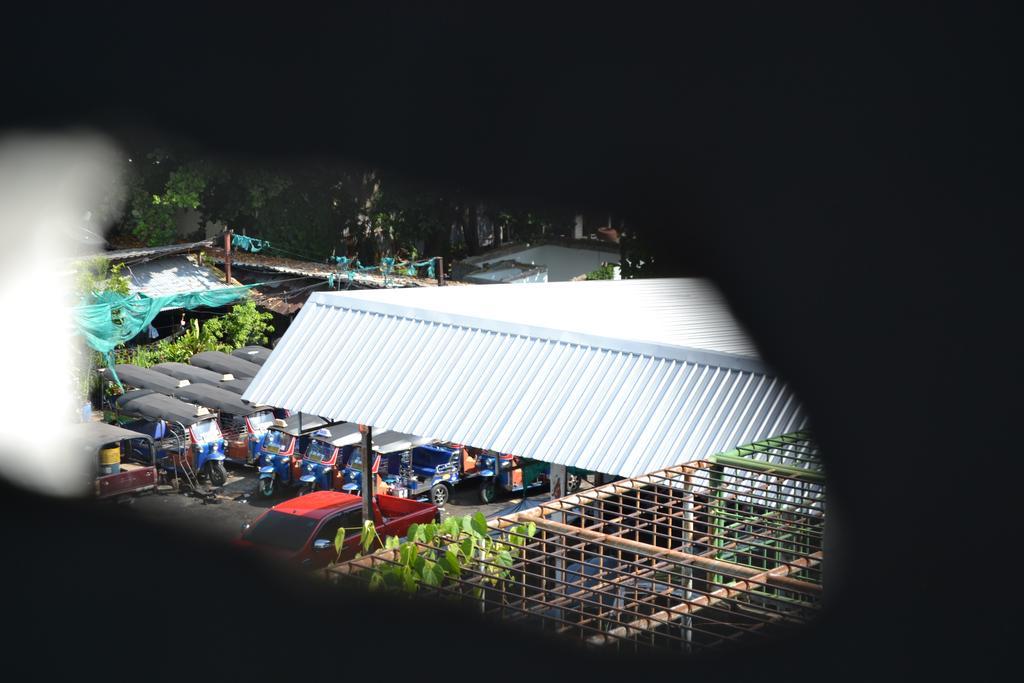 Jeesnail Guesthouse Bangkok Exteriör bild