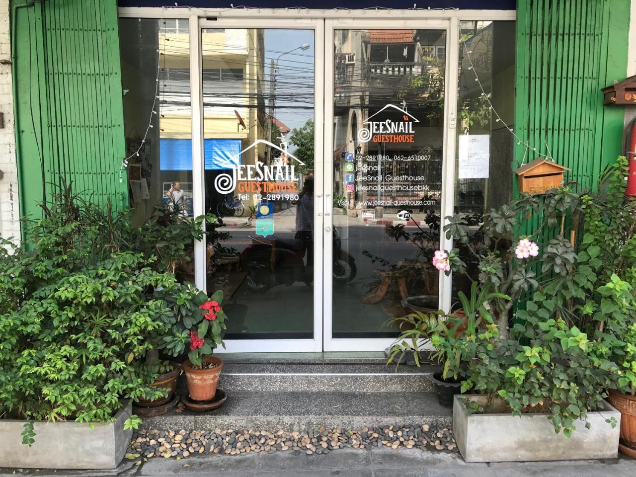 Jeesnail Guesthouse Bangkok Exteriör bild